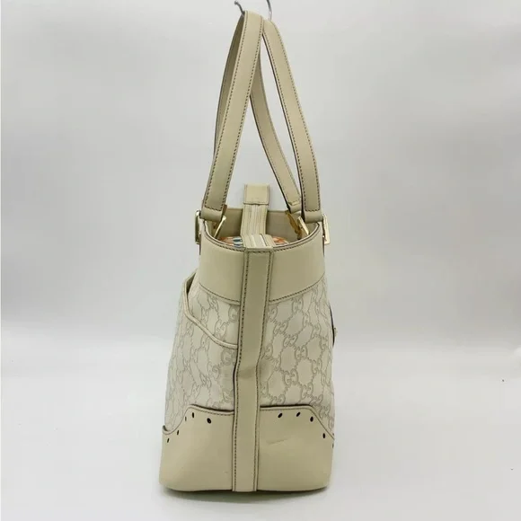 Authentic GUCCI Guccissima Leather Horsebit Off White Shoulder Bag - Picture 7 of 17